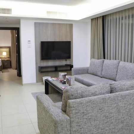 Triple A Hotel Suites 암만 외부 사진