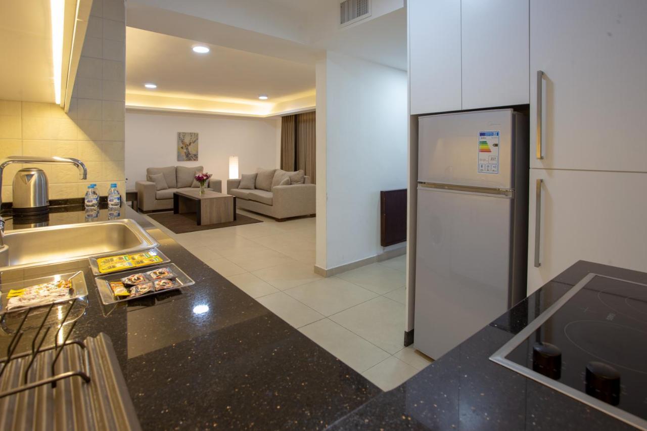 Triple A Hotel Suites 암만 외부 사진