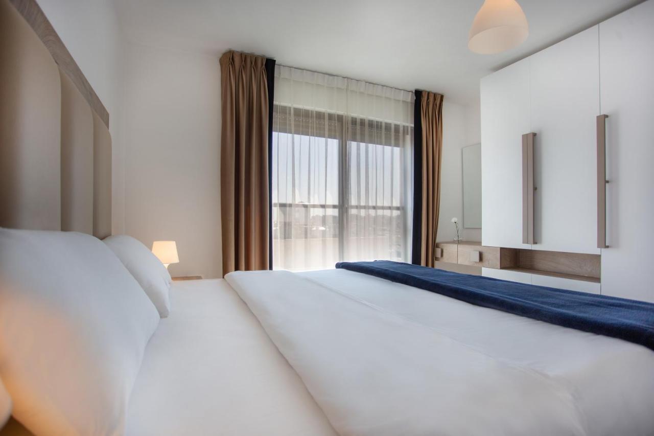 Triple A Hotel Suites 암만 외부 사진