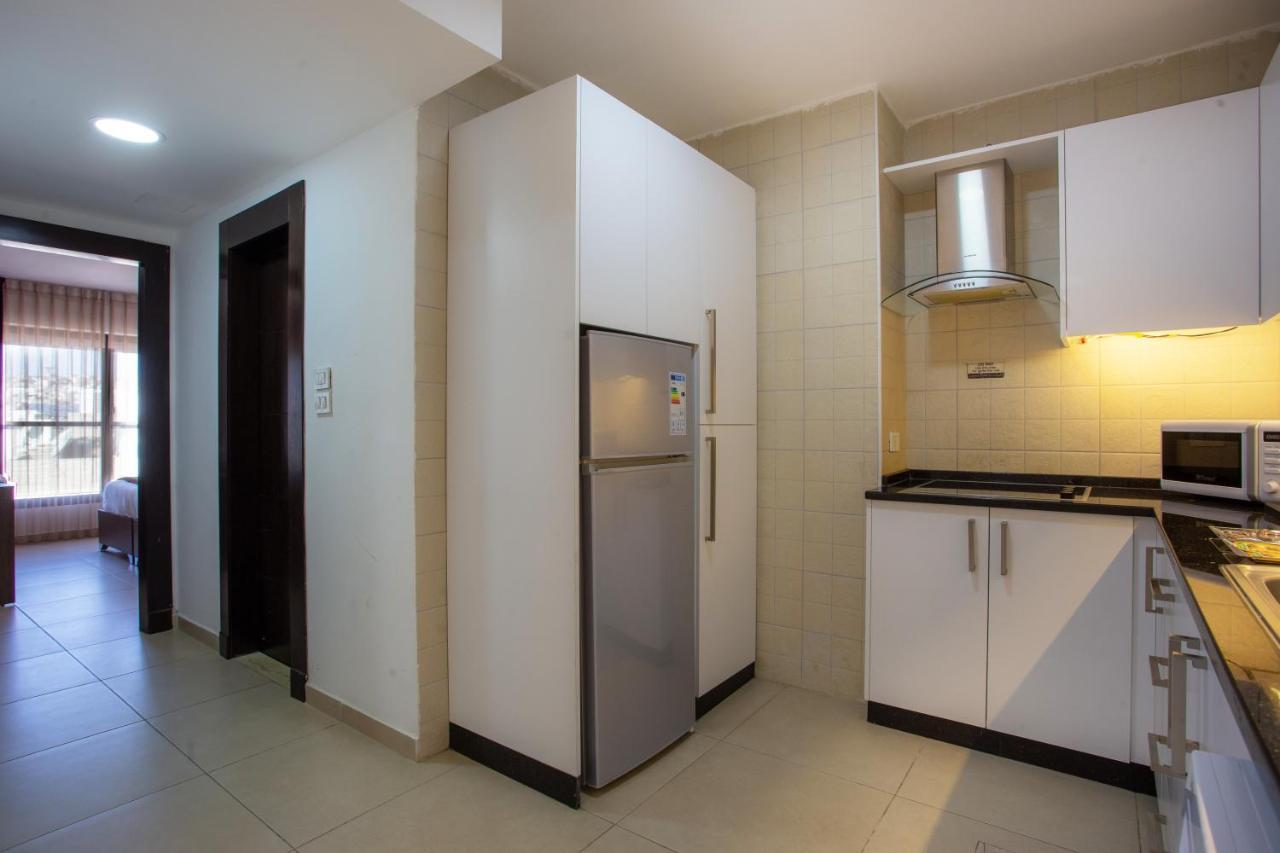 Triple A Hotel Suites 암만 외부 사진