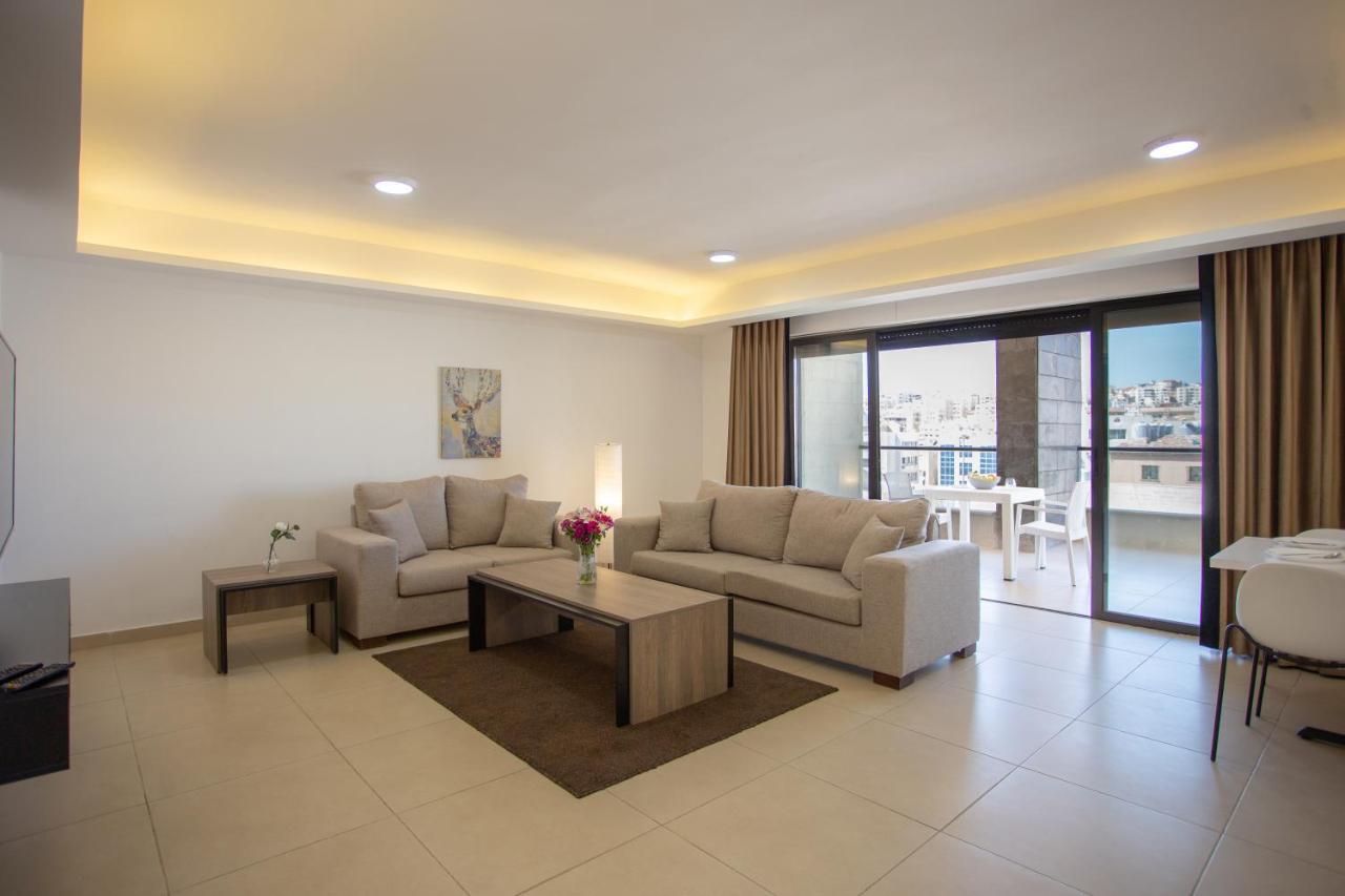 Triple A Hotel Suites 암만 외부 사진