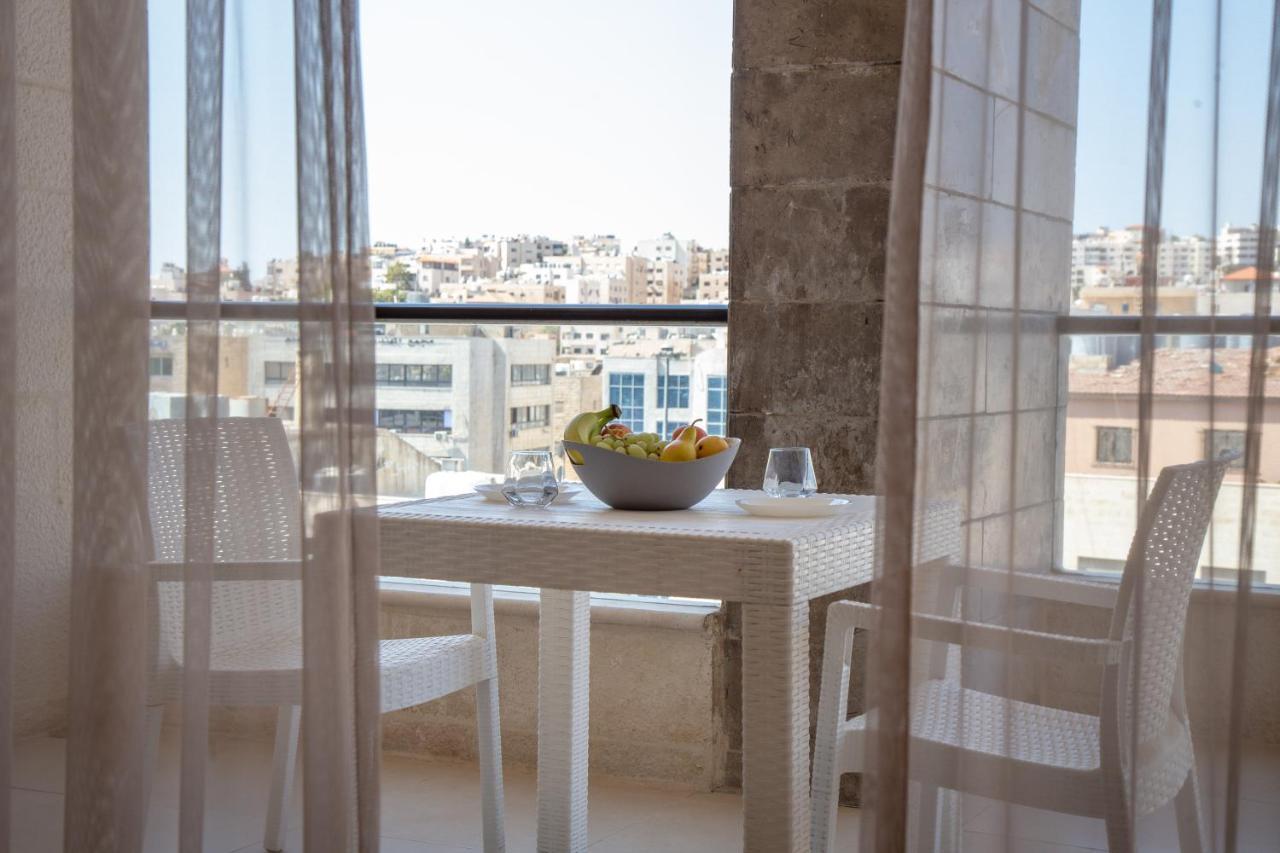 Triple A Hotel Suites 암만 외부 사진