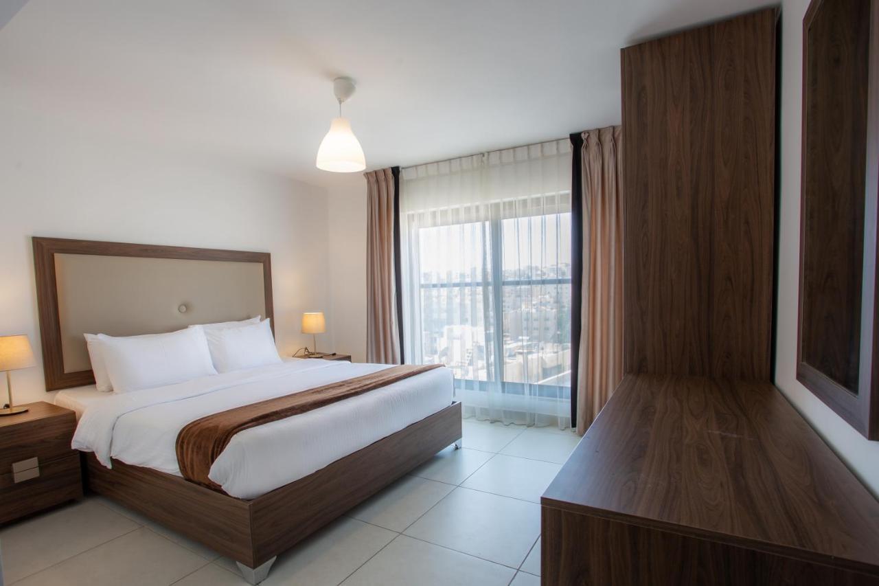 Triple A Hotel Suites 암만 외부 사진